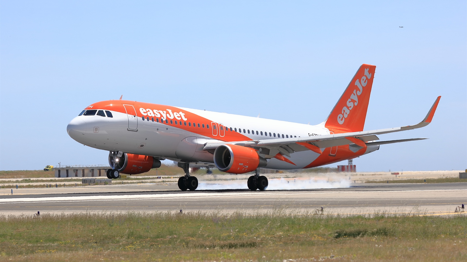 EasyJet, British Airways Cancel Hundreds Of Flights Over COVID-19 Surge