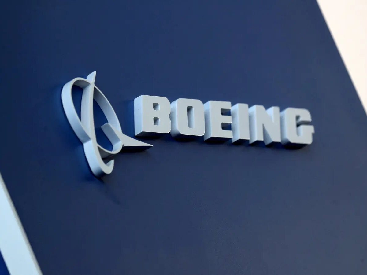 Boeing Halts Hiring, Weighs Furloughs Amid Worker Strike - Aviation ...