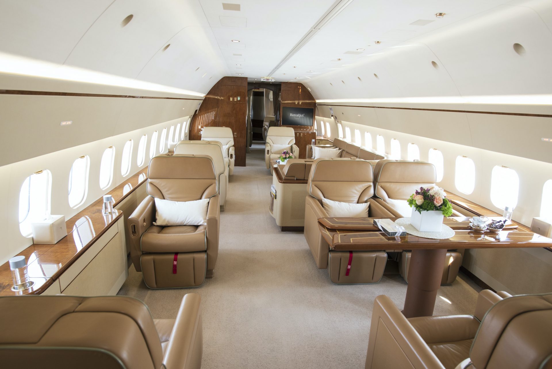 RoyalJet Expands Its Fleet With A Premium Boeing Business Jet